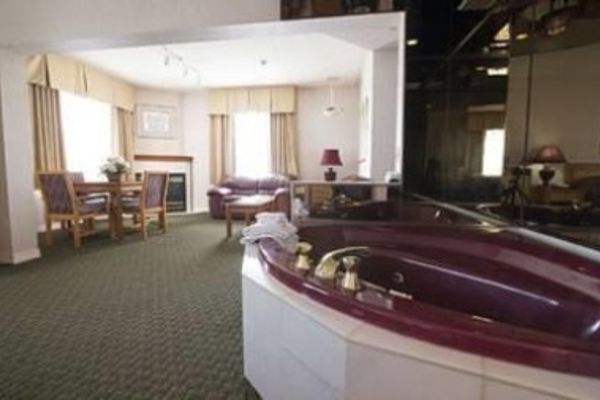 AIRLANE HOTEL AND CONFERENCE CENTRE (Thunder Bay)